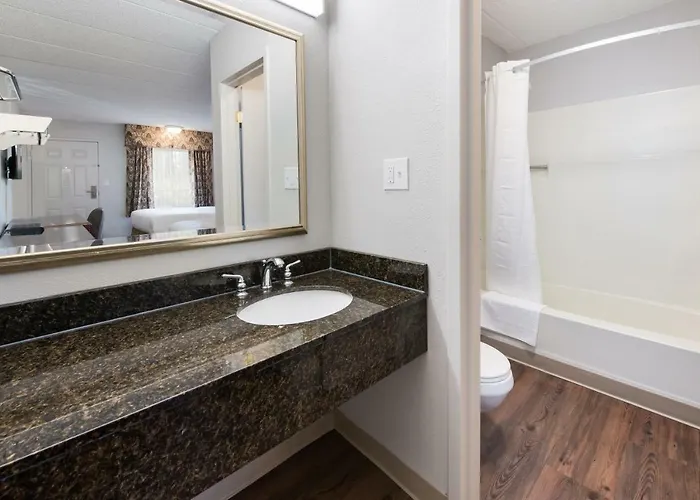 Americas Value Hotel Columbus